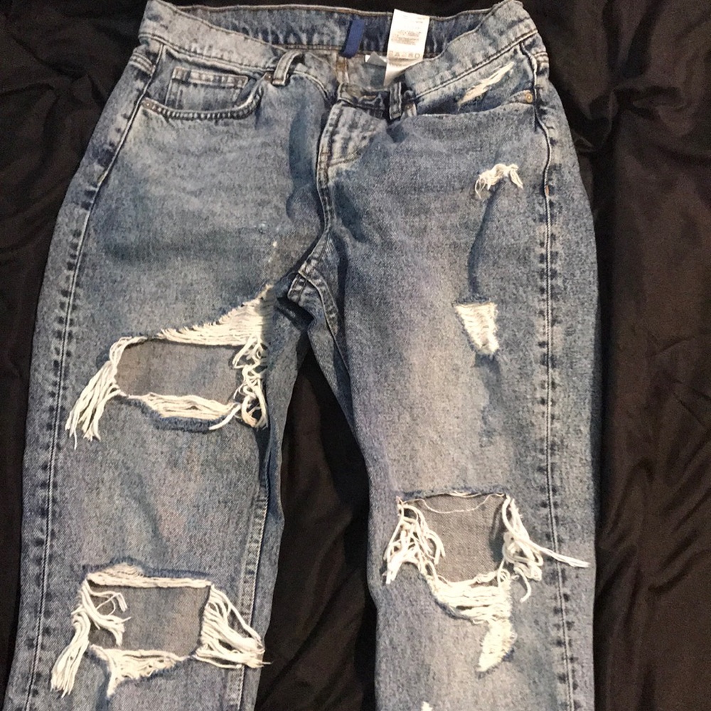 Skinny ripped jeans